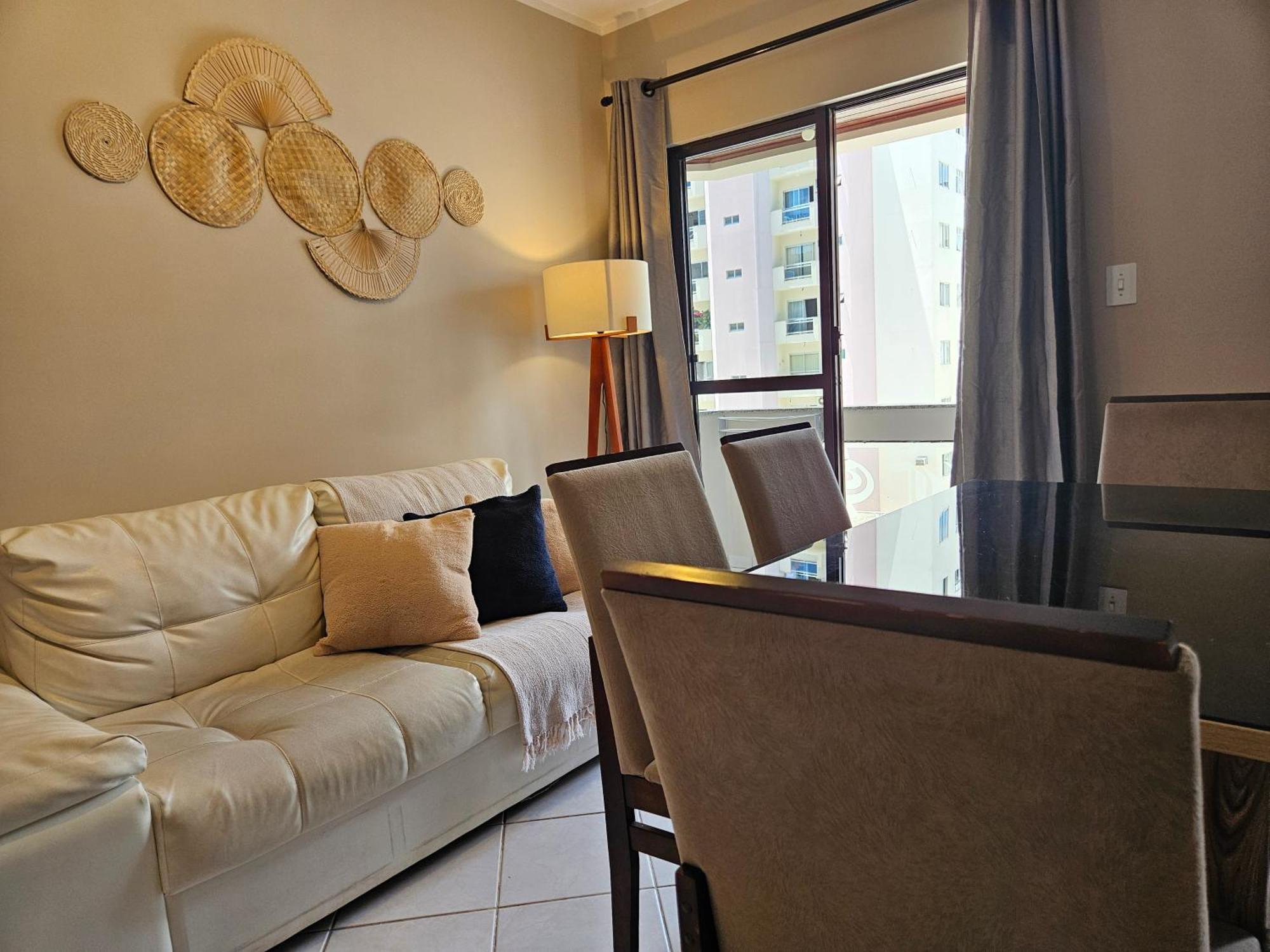 2 Quartos A 200mts Central, Garagem, Churrasqueira, Wi-fi 90 Mbps, Pet Friendly * Balneario Camboriu