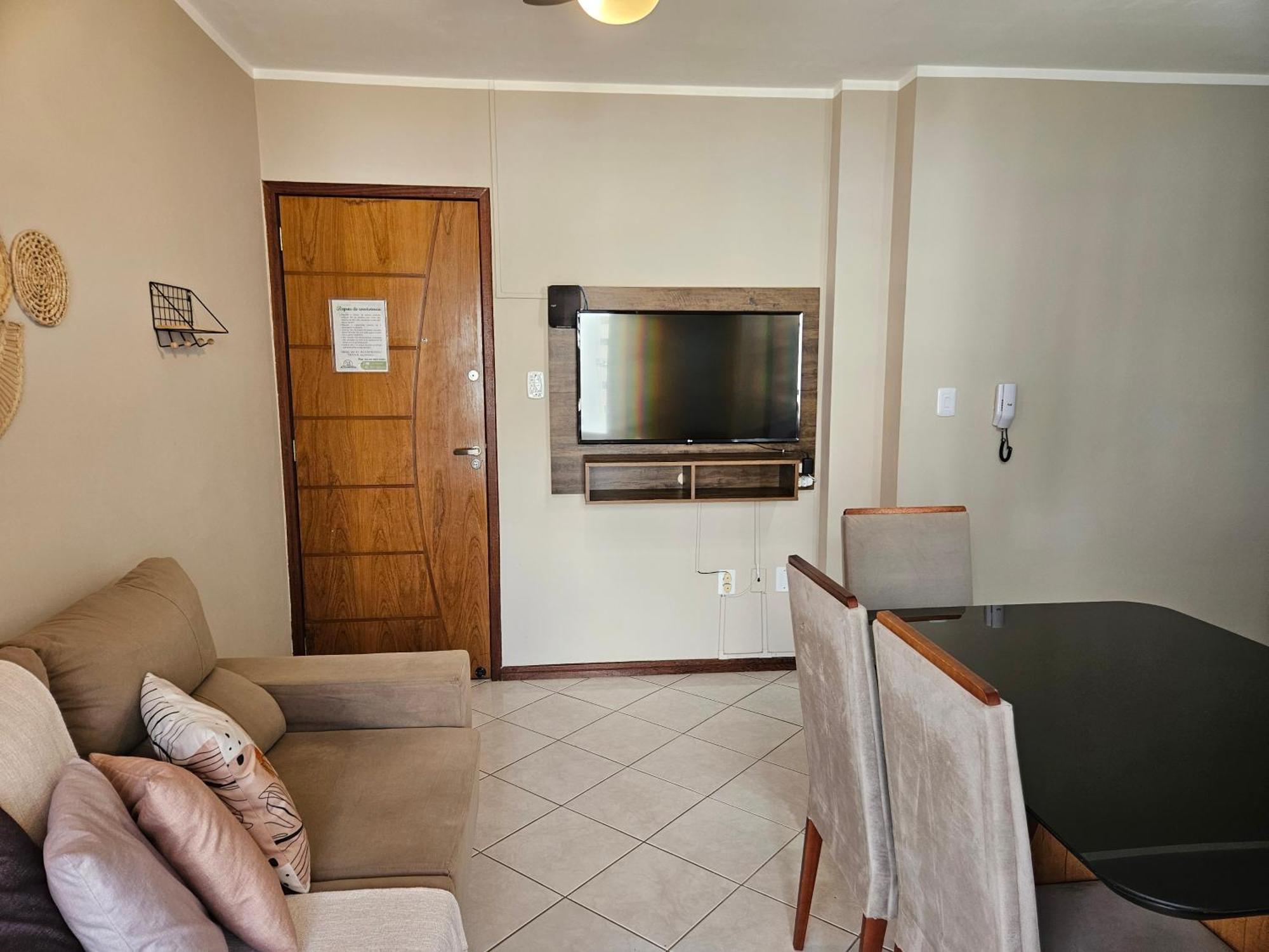 2 Quartos A 200mts Central, Garagem, Churrasqueira, Wi-fi 90 Mbps, Pet Friendly Apartamento