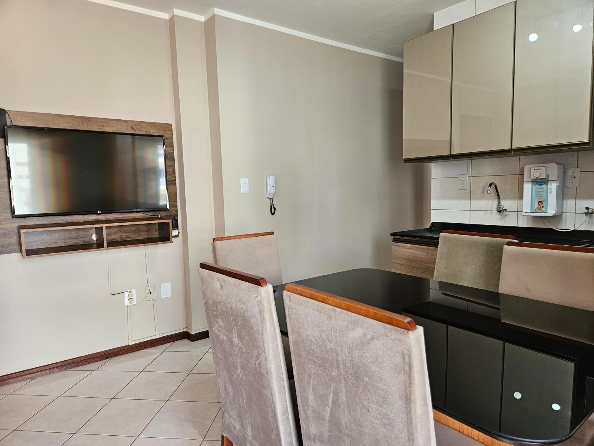 2 Quartos A 200mts Central, Garagem, Churrasqueira, Wi-fi 90 Mbps, Pet Friendly Apartamento Balneario Camboriu